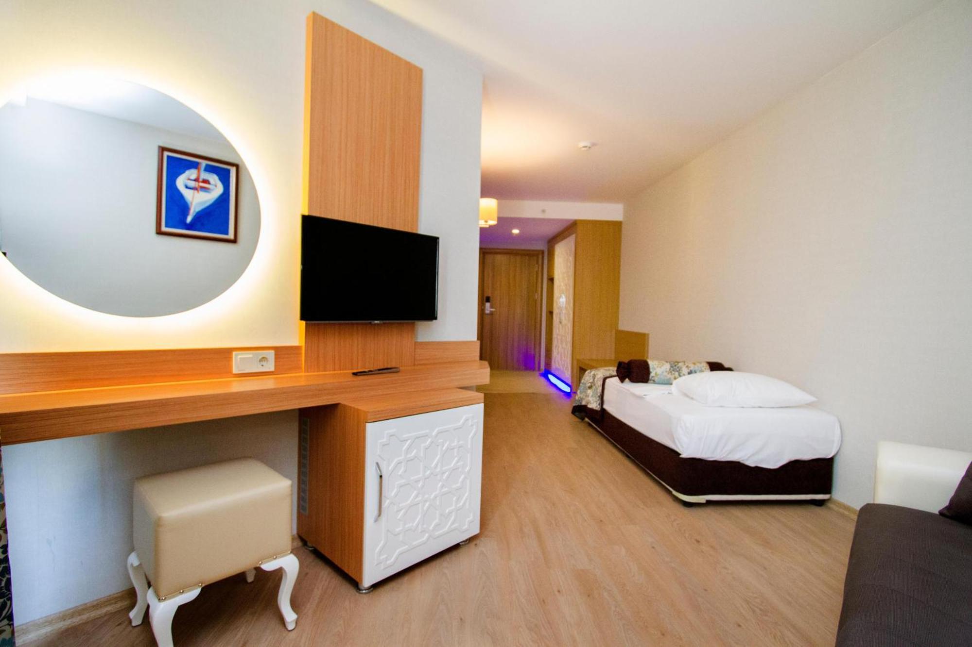 Blue Wave Suite Hotel Алания Экстерьер фото